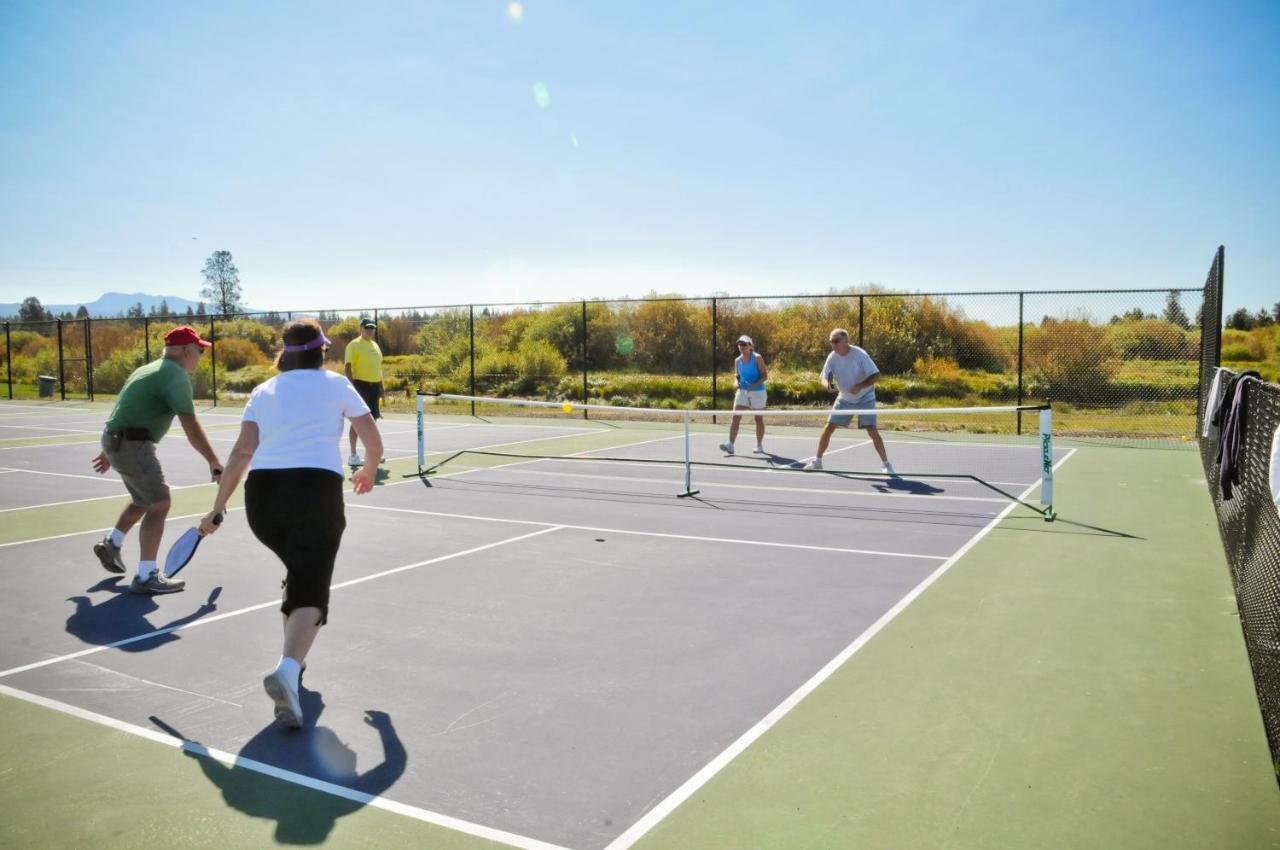 Bend-Sunriver Camping Resort Wheelchair Accessible Yurt 13 מראה חיצוני תמונה