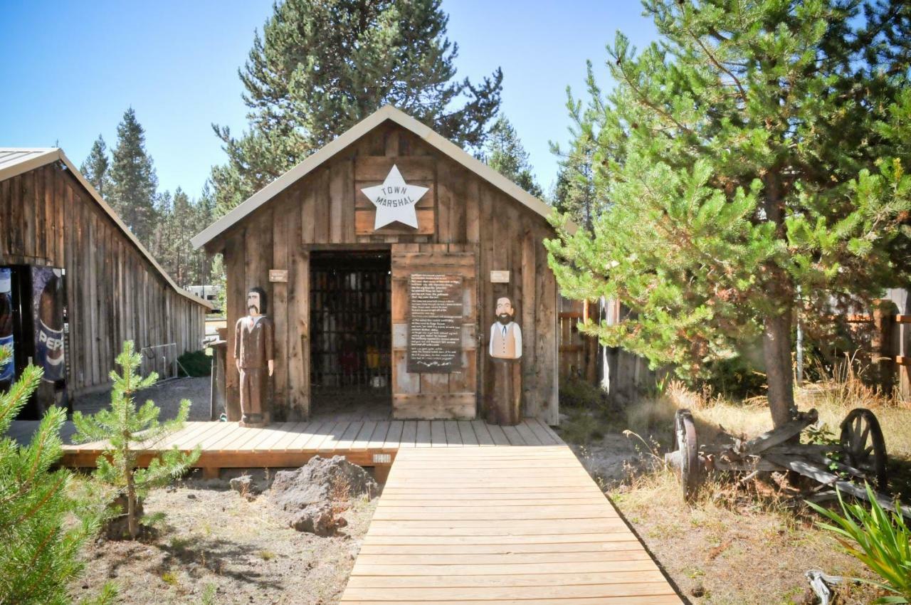 Bend-Sunriver Camping Resort Wheelchair Accessible Yurt 13 מראה חיצוני תמונה