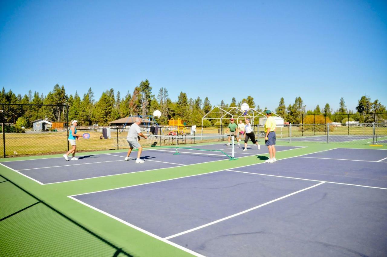 Bend-Sunriver Camping Resort Wheelchair Accessible Yurt 13 מראה חיצוני תמונה