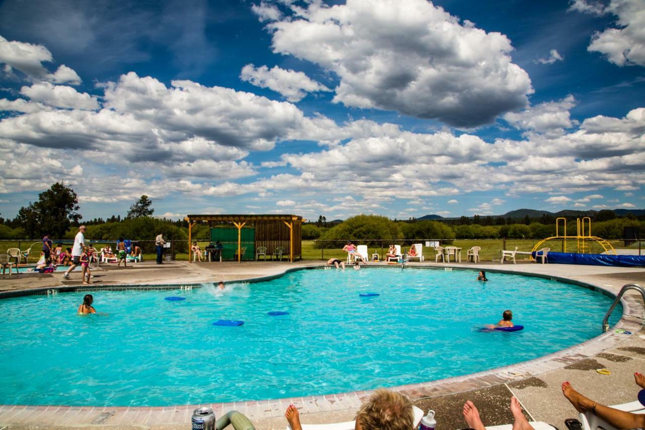 Bend-Sunriver Camping Resort Wheelchair Accessible Yurt 13 מראה חיצוני תמונה