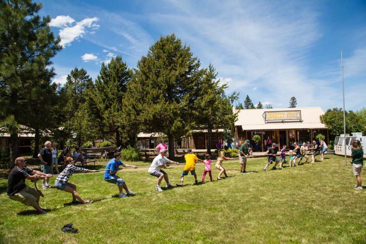 Bend-Sunriver Camping Resort Wheelchair Accessible Yurt 13 מראה חיצוני תמונה